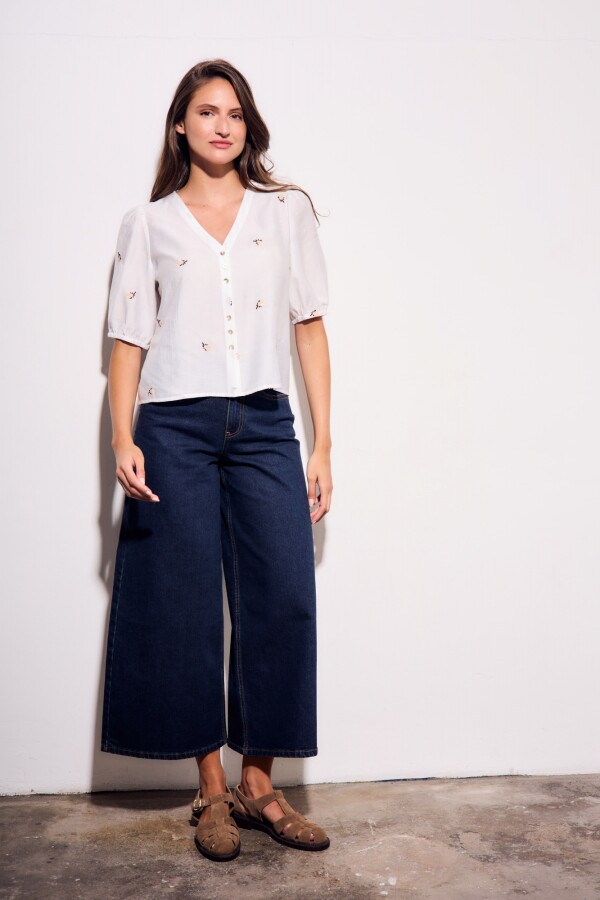 Blusa Viscosa Bordada Nacar