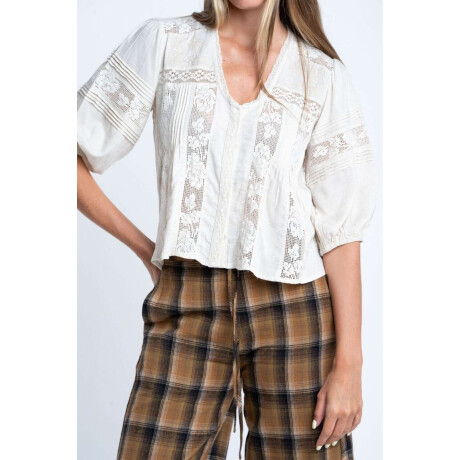 Blusa Encaje Nacar