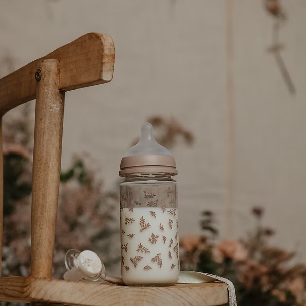 Mamadera Vidrio 240ml 3m+ - poetry marron 