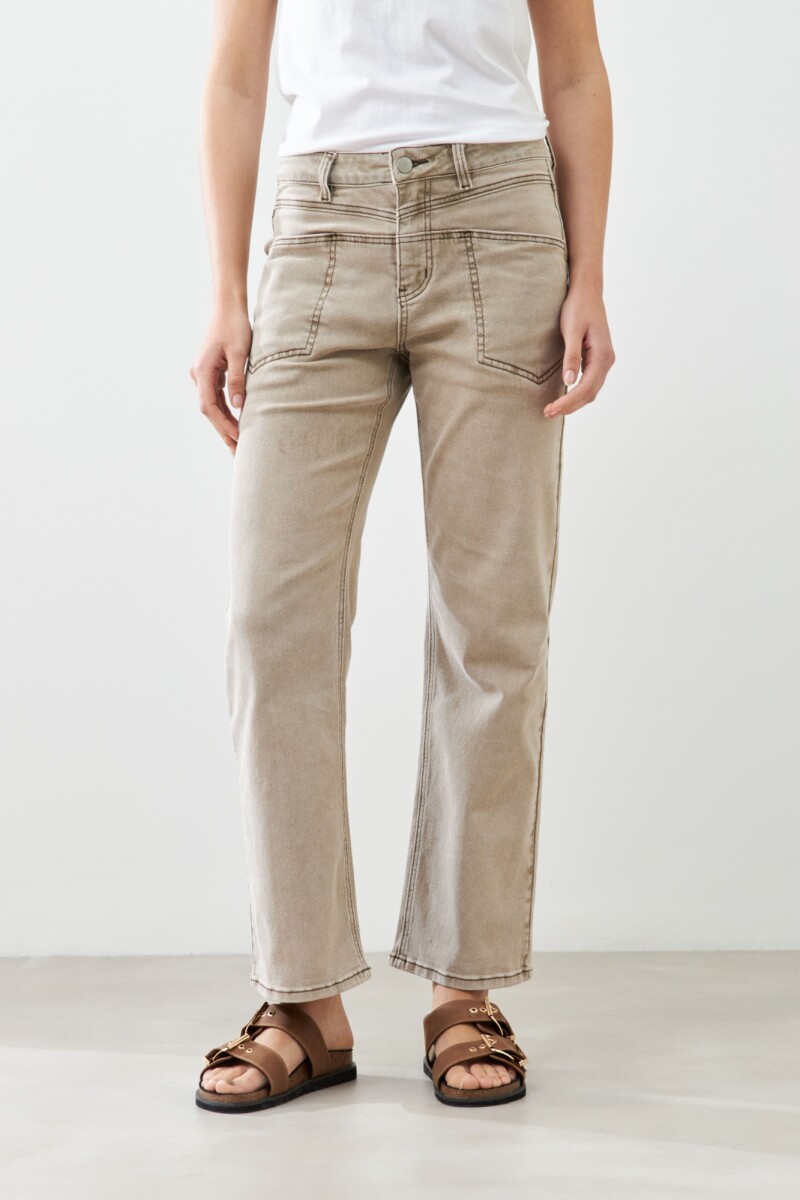 Jean recto Mina con pespuntes en contraste beige
