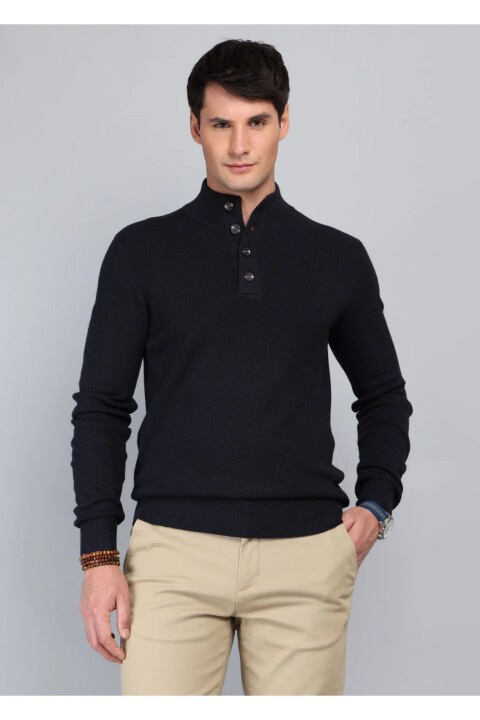 Sweater cuello alto con botones NEW BLUE