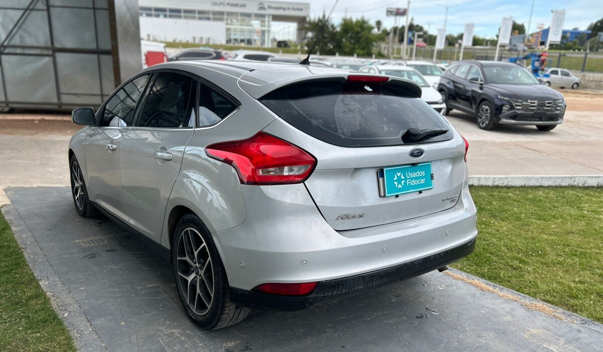 FORD FOCUS TITANIUM AT 2.0 2017 FORD FOCUS TITANIUM AT 2.0 2017