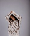 Buzo Print blanco con beige