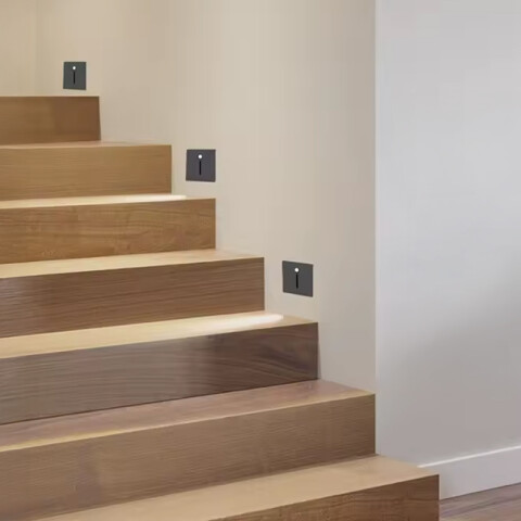 Emb. pared cuad ngo 3W cálida IP65 220v 210lm 90° ZU0296