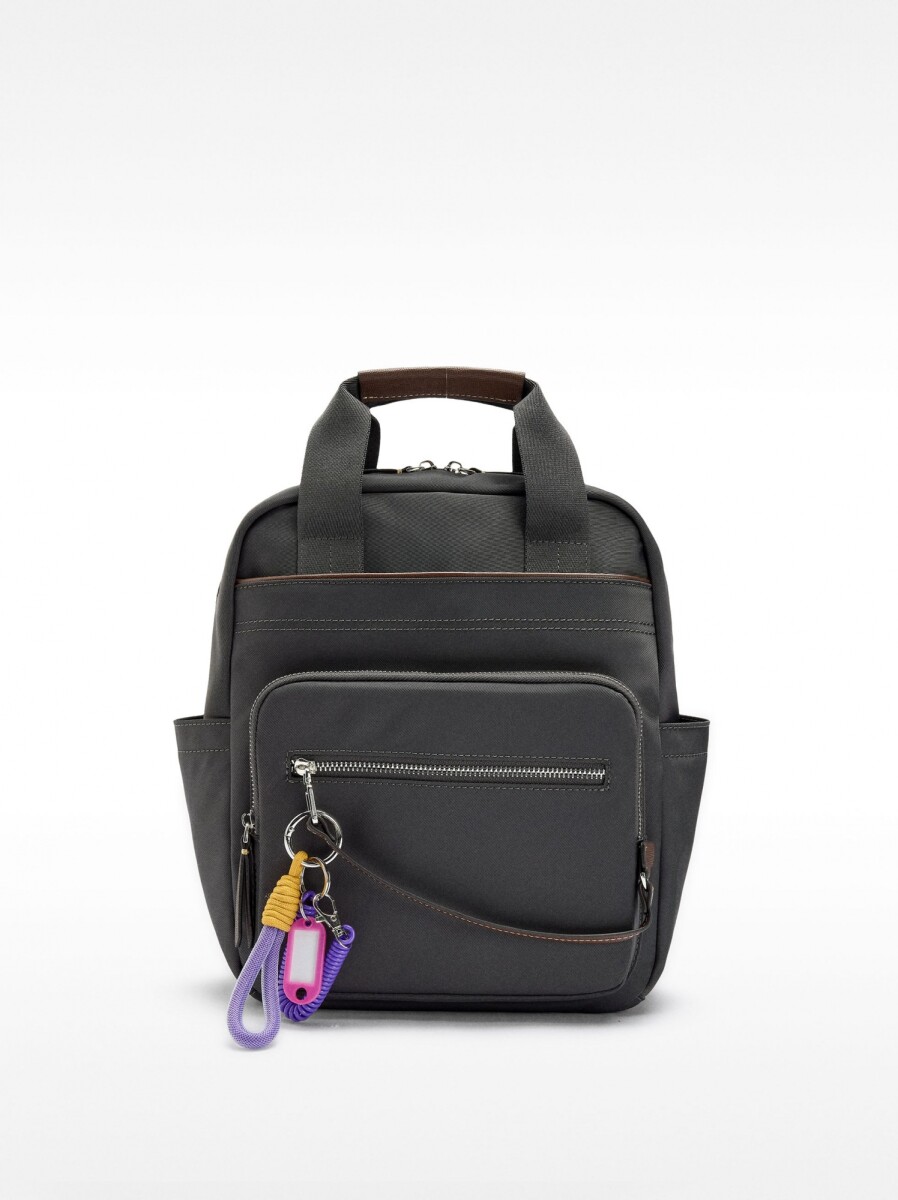 Mochila De Nylon Con Colgante - gris 