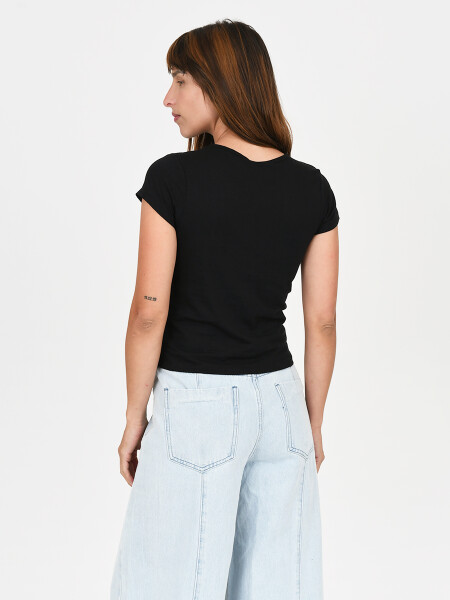 REMERA CARFOU NEGRO