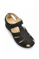 Sandalia cerrada con velcro Aurora AU226 Negro