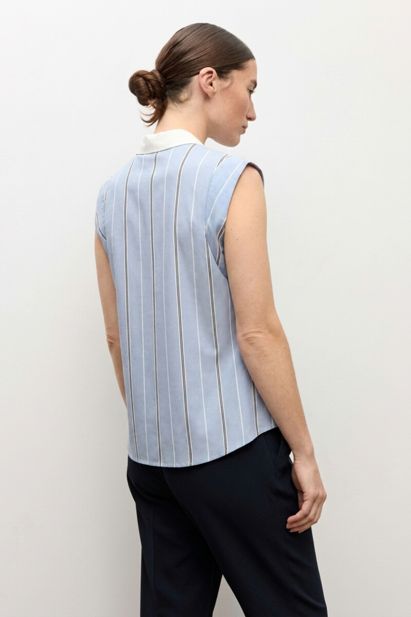 Camisa rayada sin mangas celeste