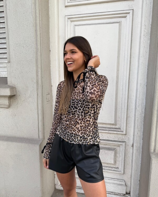 Remera print microtul beige