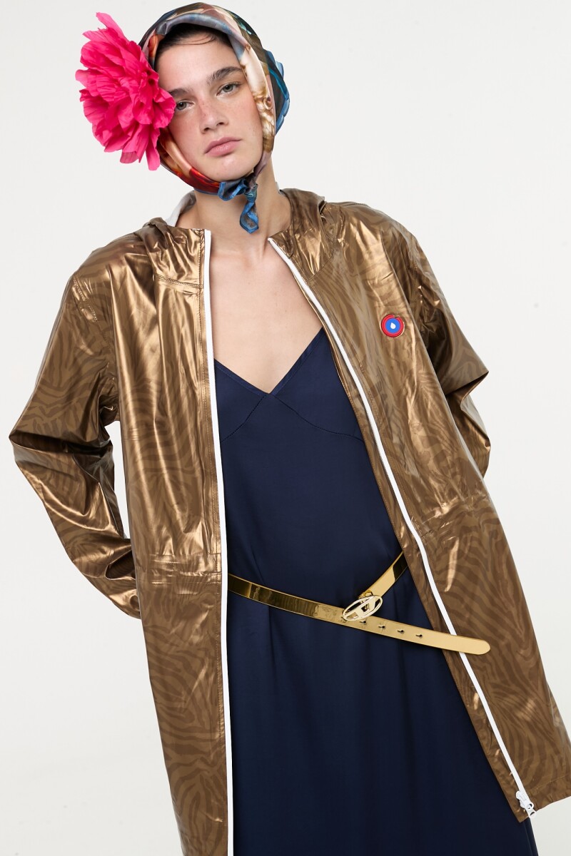 CHAQUETA IMPERMEABLE IENA Dorado