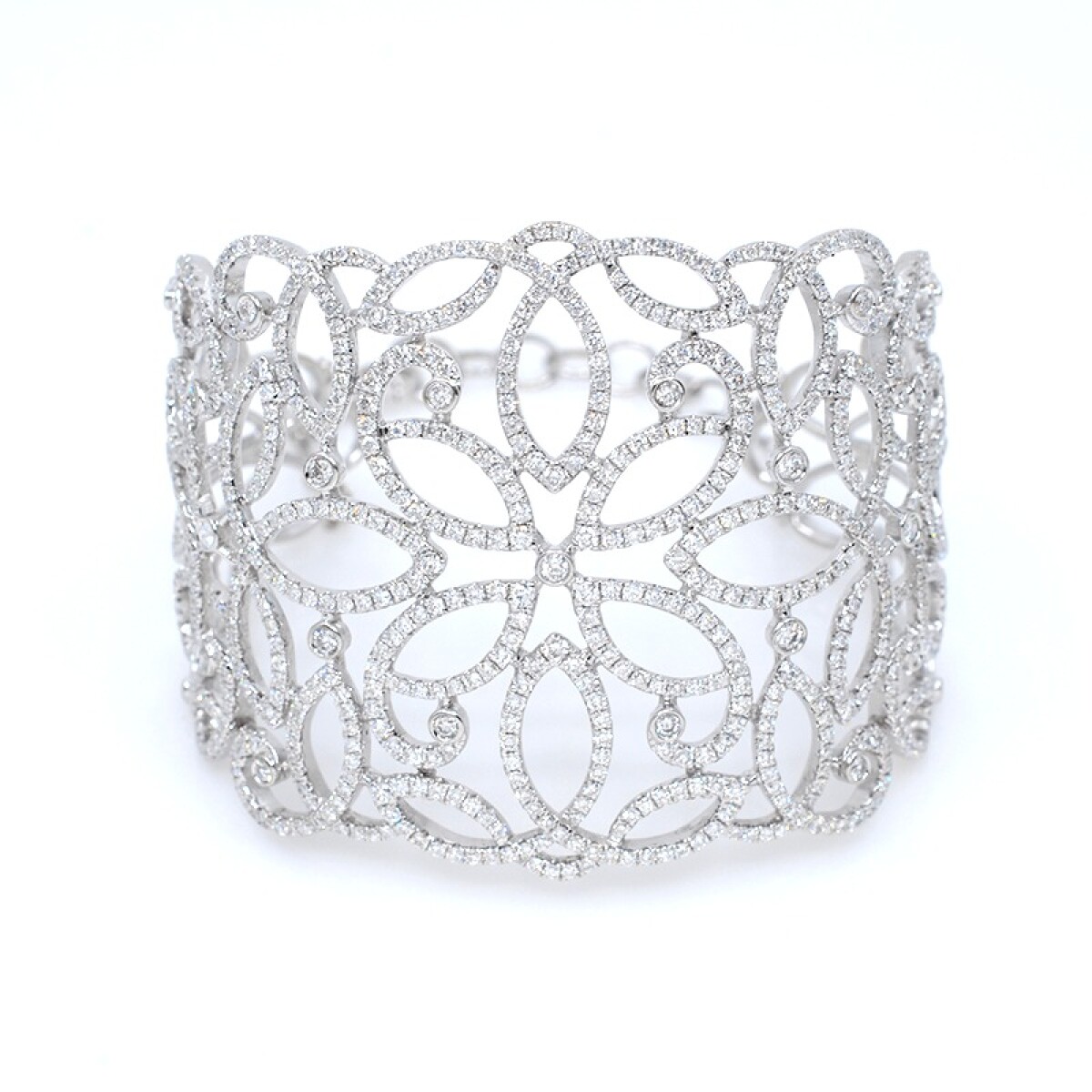 Pulsera en oro blanco 18k y brillantes 