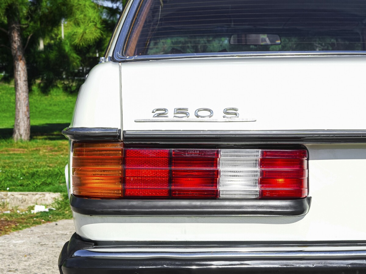 Mercedes-Benz 250S 4 puertas 2.5 1979 EXCELENTE ESTADO! Mercedes-Benz 250S 4 puertas 2.5 1979 EXCELENTE ESTADO!