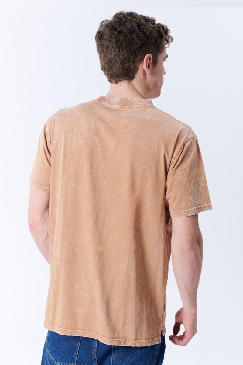 Remera Lavada Beige Oscuro