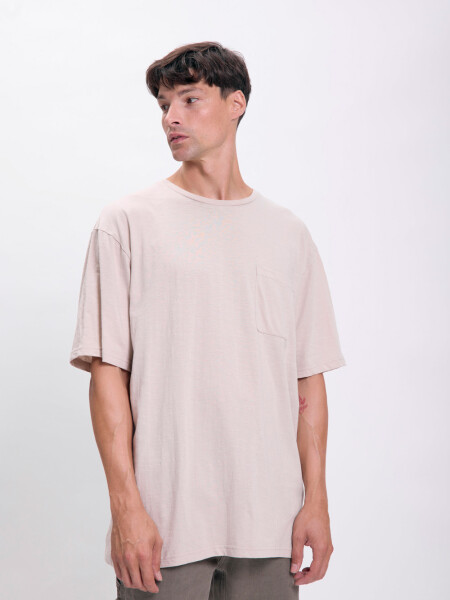Remera slub bolsillo Crudo