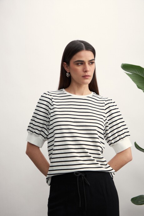 Remera Gema Negro