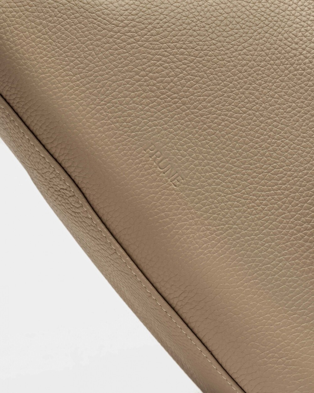 Shopper Bay en cuero graneado Taupe