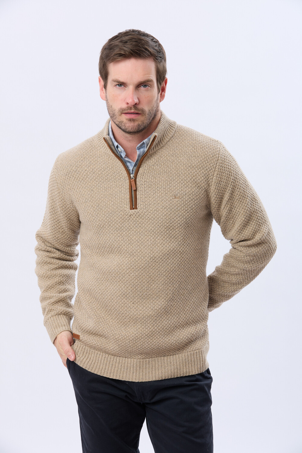 BUZO TEJIDO TEXTURADO Beige