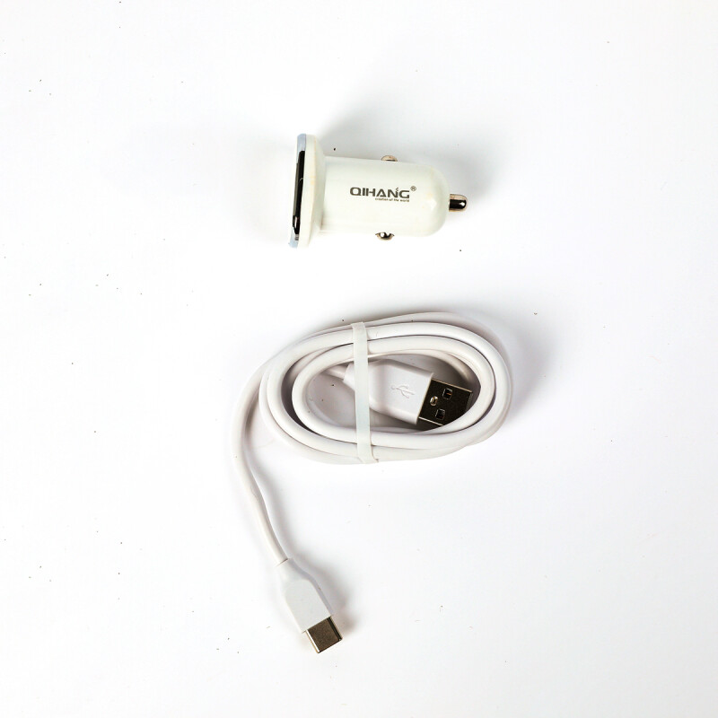 Cargador celular rapido 2.4A para auto 12v con cable 2 USB tipo C 1 metro Cargador celular rapido 2.4A para auto 12v con cable 2 USB tipo C 1 metro