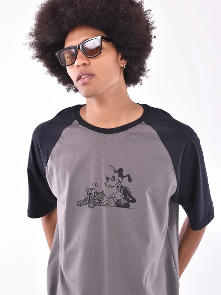 REMERA GOOFY RETRO GRIS OSCURO