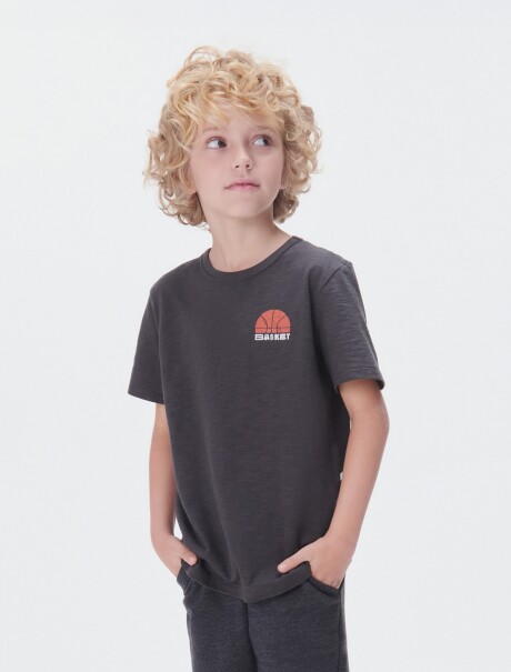 CAMISETA INFANTIL CON ESTAMPA GRIS