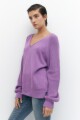 Sweater escote V violeta