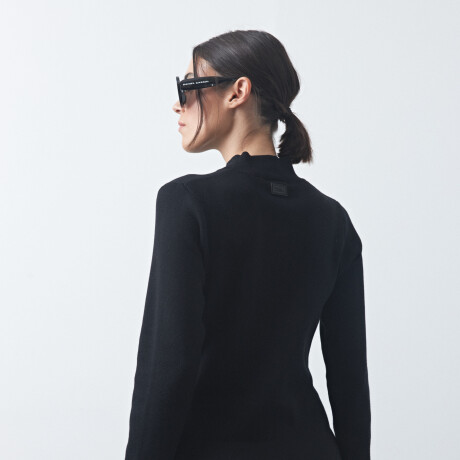 POLERA CORNELIA Negro