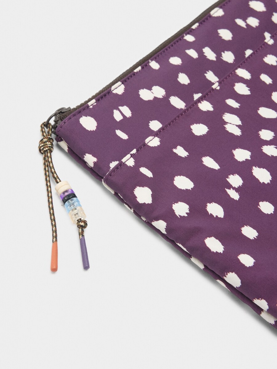 Funda Estampada De Nylon Para Tablet 13" multicolor
