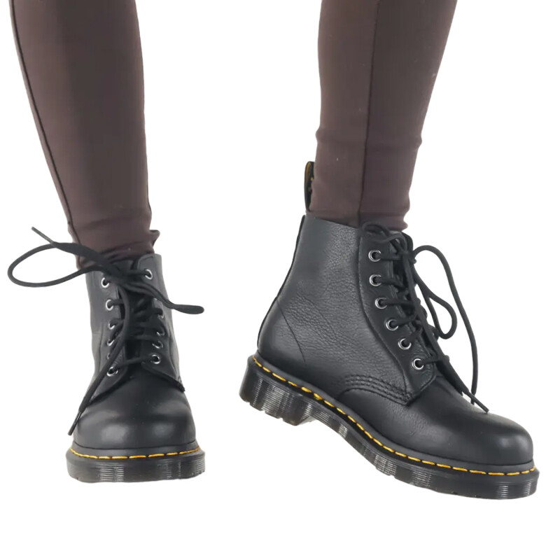 Botas Dr. Martens 1460 Pascal Black Ambassador - Negro Botas Dr. Martens 1460 Pascal Black Ambassador - Negro