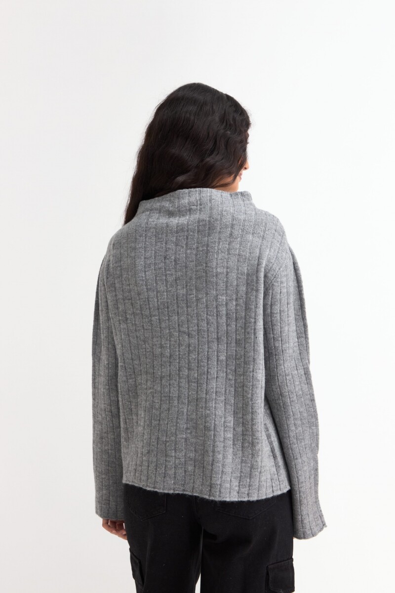 Sweater canalé con mangas oxford GRIS CLARO