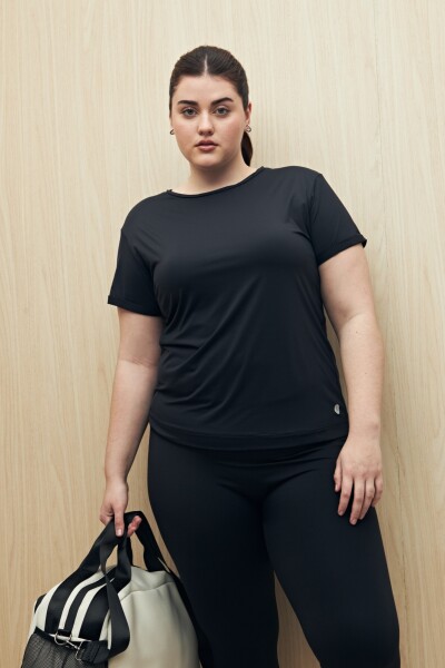 REMERA MUDRA Negro
