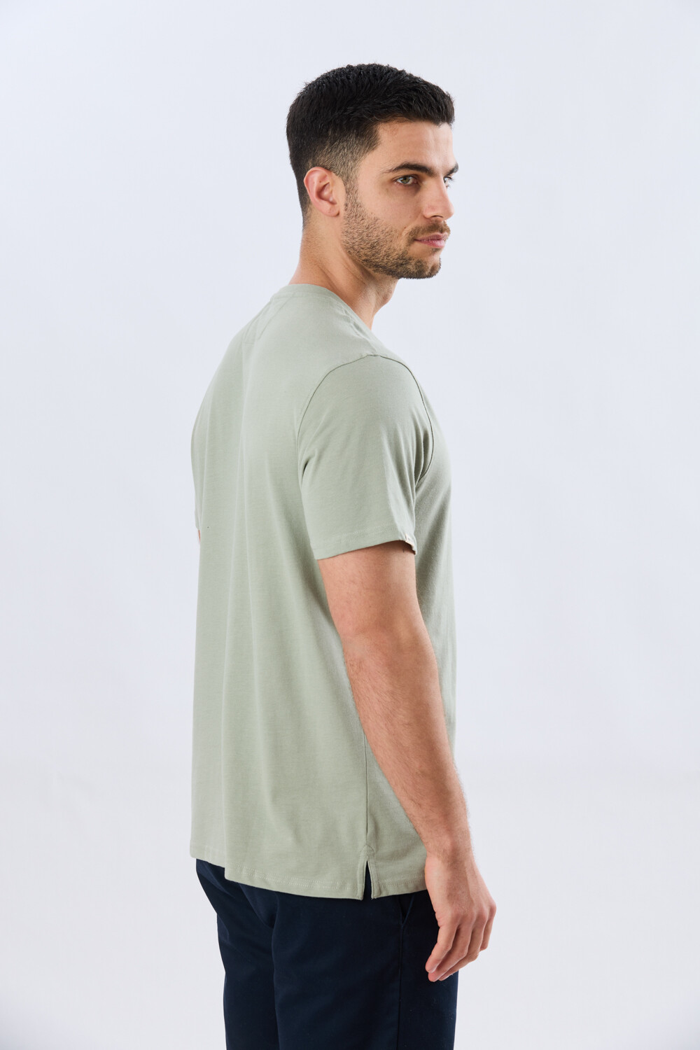 REMERA LISA DE ALGODÓN Pistacho