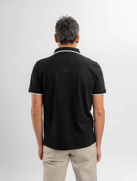 Remera m/c pique negro