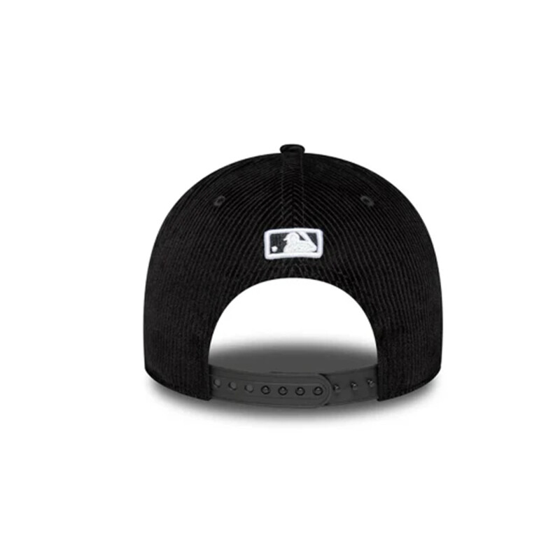 Gorro New Era Cord 9Forty Mc Neyyan - Negro Gorro New Era Cord 9Forty Mc Neyyan - Negro