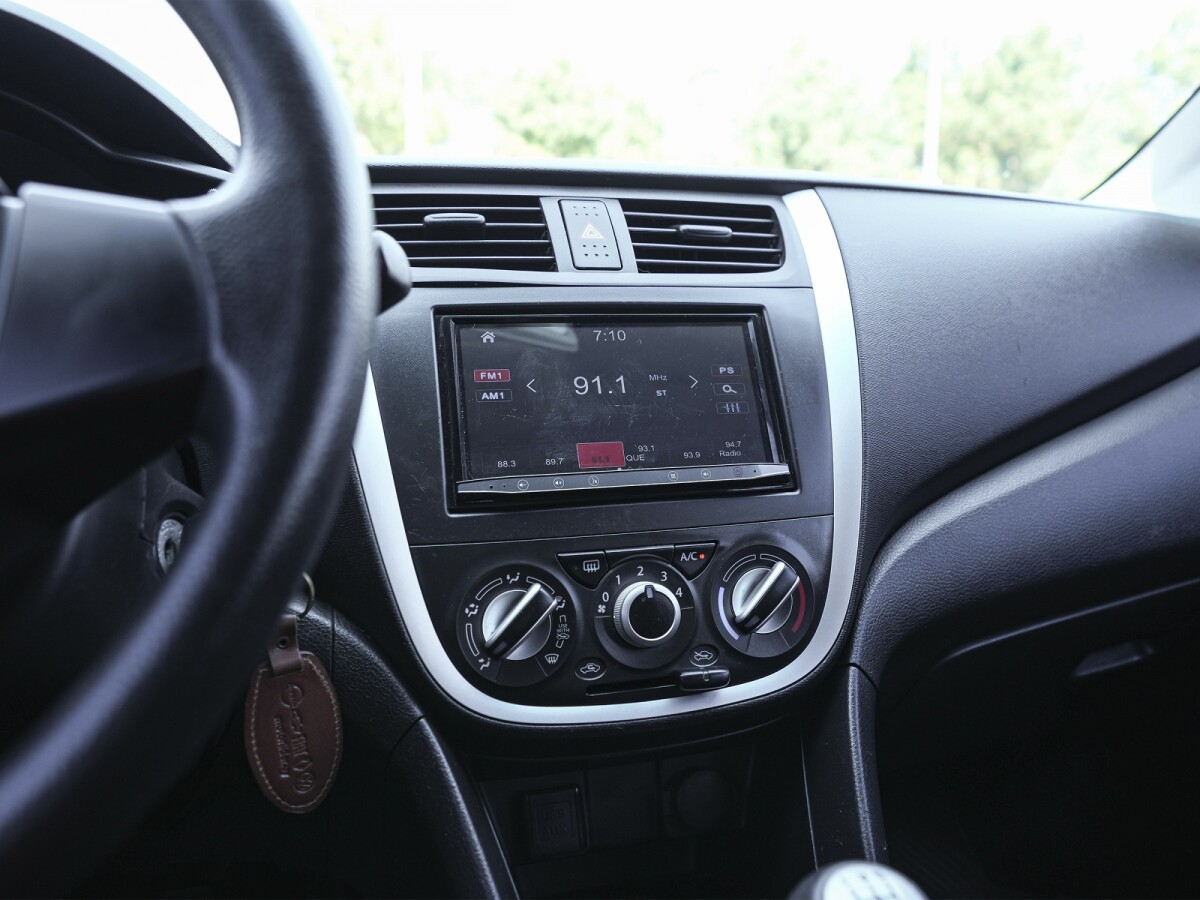 Suzuki Celerio GL 1.0 Extra Full| Permuta / Financia Suzuki Celerio GL 1.0 Extra Full| Permuta / Financia
