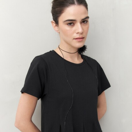 REMERA CALIRA Negro