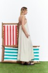 Vestido con piedras beige