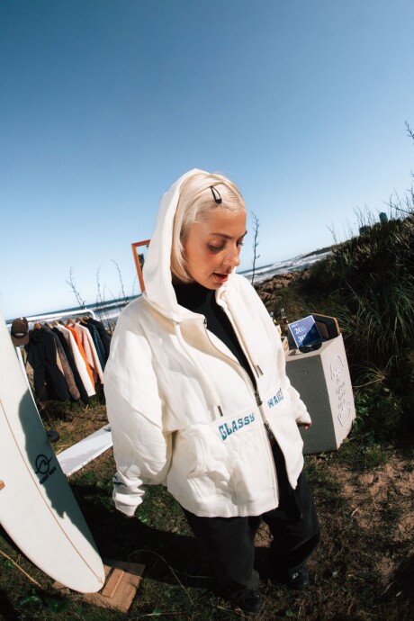 Campera Ocean Boxy Fit Bordada / Natural U