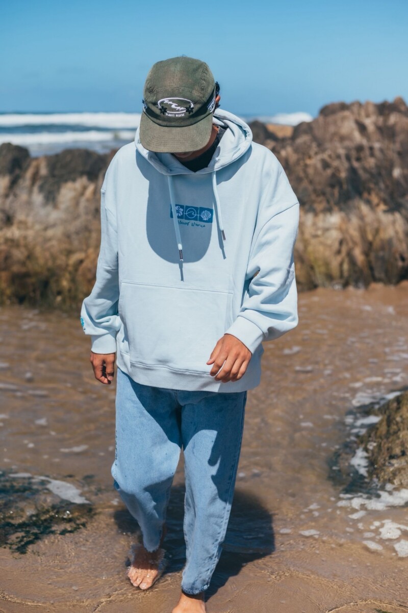 Hoodie Na Pali Bordado / Celeste U