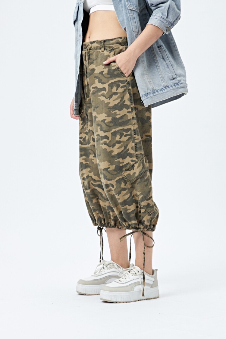 BERMUDA SKATER PRINT Verde Militar