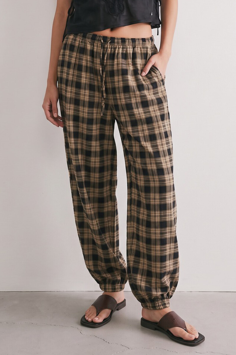Pantalon A Cuadros Negro