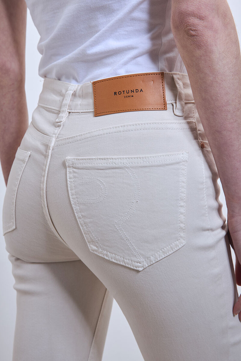 Flary Off White