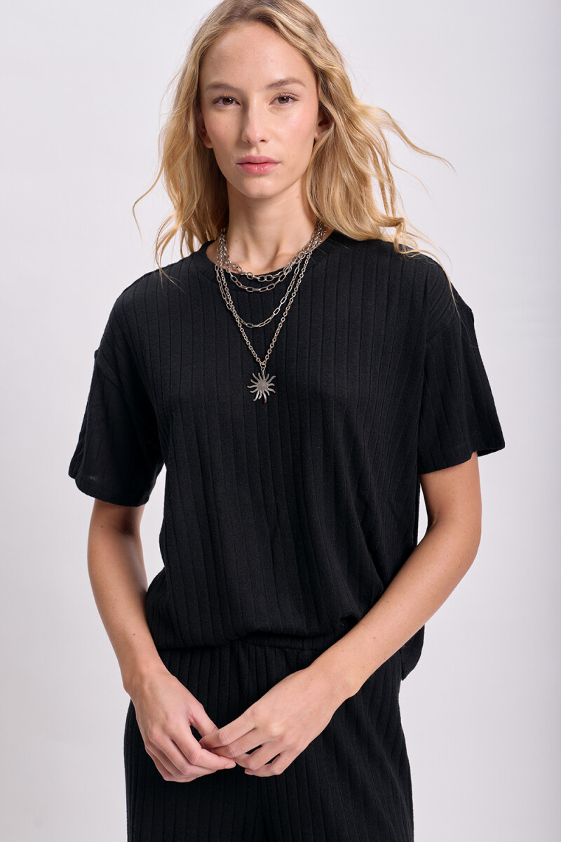 Remera oversize lanilla Negro