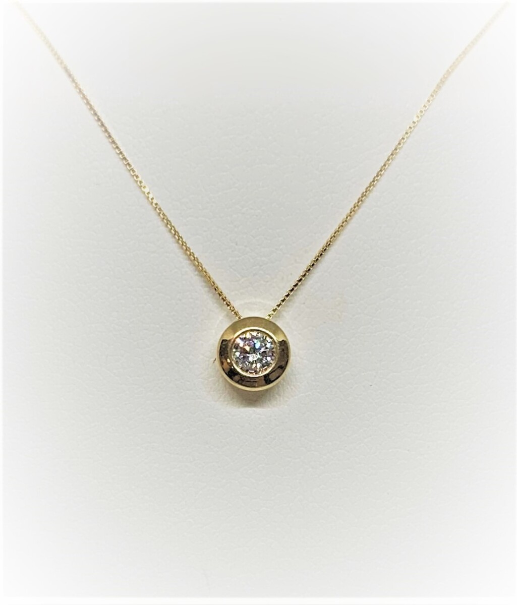 Cadena en Oro 10Kilates con Colgante Zirconia 45 cm 