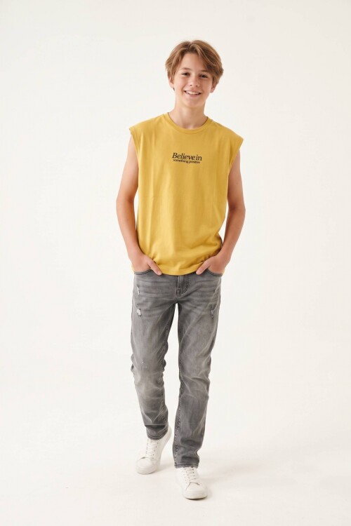 Musculosa estampa Believe AMARILLO
