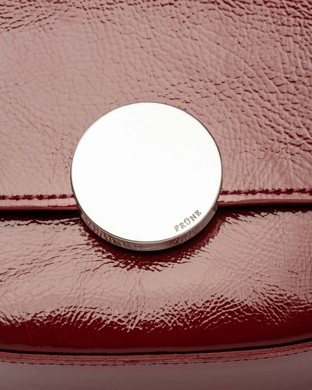 Bandolera The Circle En Cuero Charol Arrugado Berry