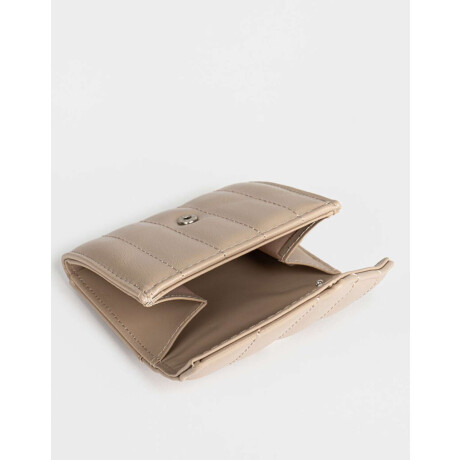 Billetera Puffy Con Solapa Marron Beige