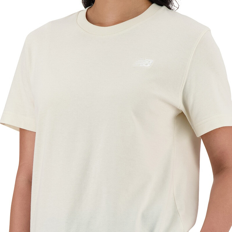 Remera New Balance Small Logo de Mujer - WT41509LIN Beige