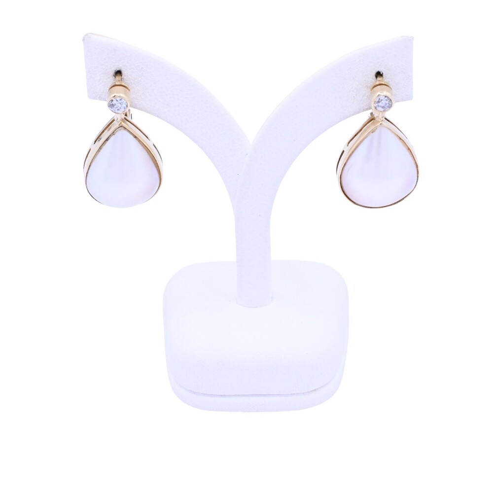 Caravanas oro 18 k con perla mabe lágrima y brillantes. Caravanas oro 18 k con perla mabe lágrima y brillantes.