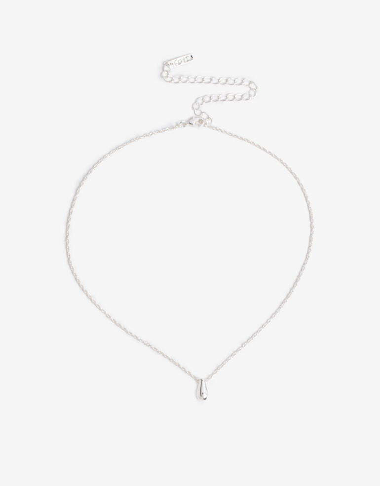 Cadena Corta con Dije Metal Cadena Con Dije De Metal Bañado En Plata - Plateado