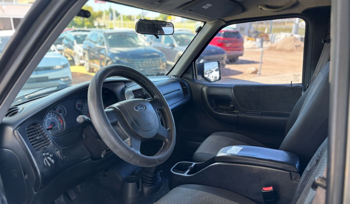 Ford Ranger XLT 2,3 Nafta 4x2 - 2011 Ford Ranger XLT 2,3 Nafta 4x2 - 2011